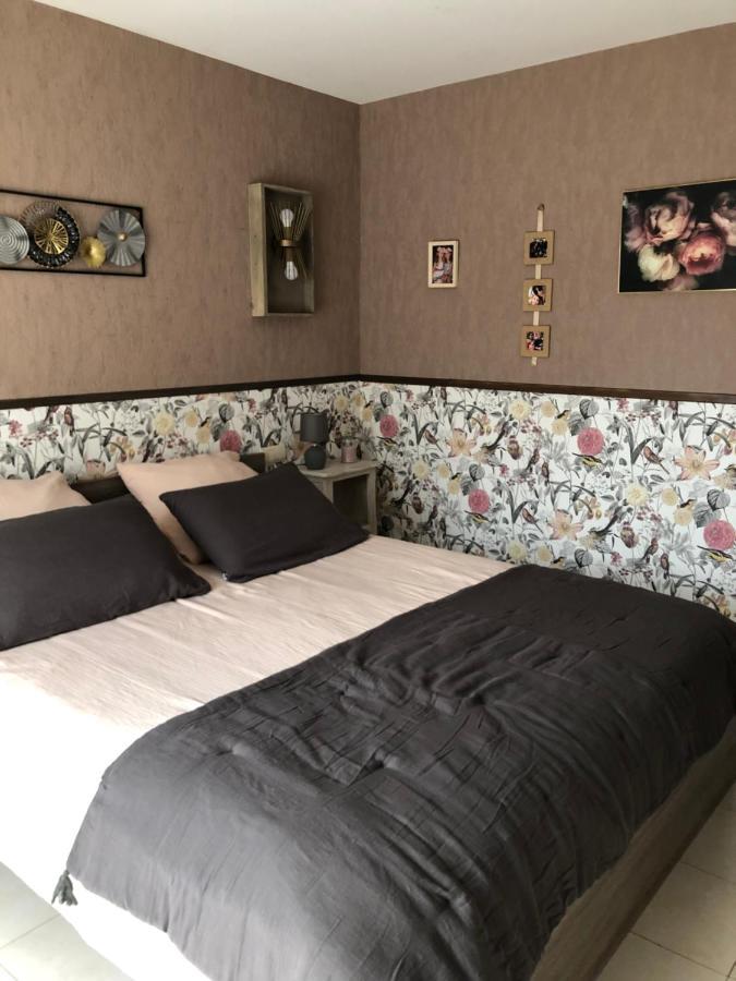 Au Bord De L Eau Bed & Breakfast Surba ภายนอก รูปภาพ