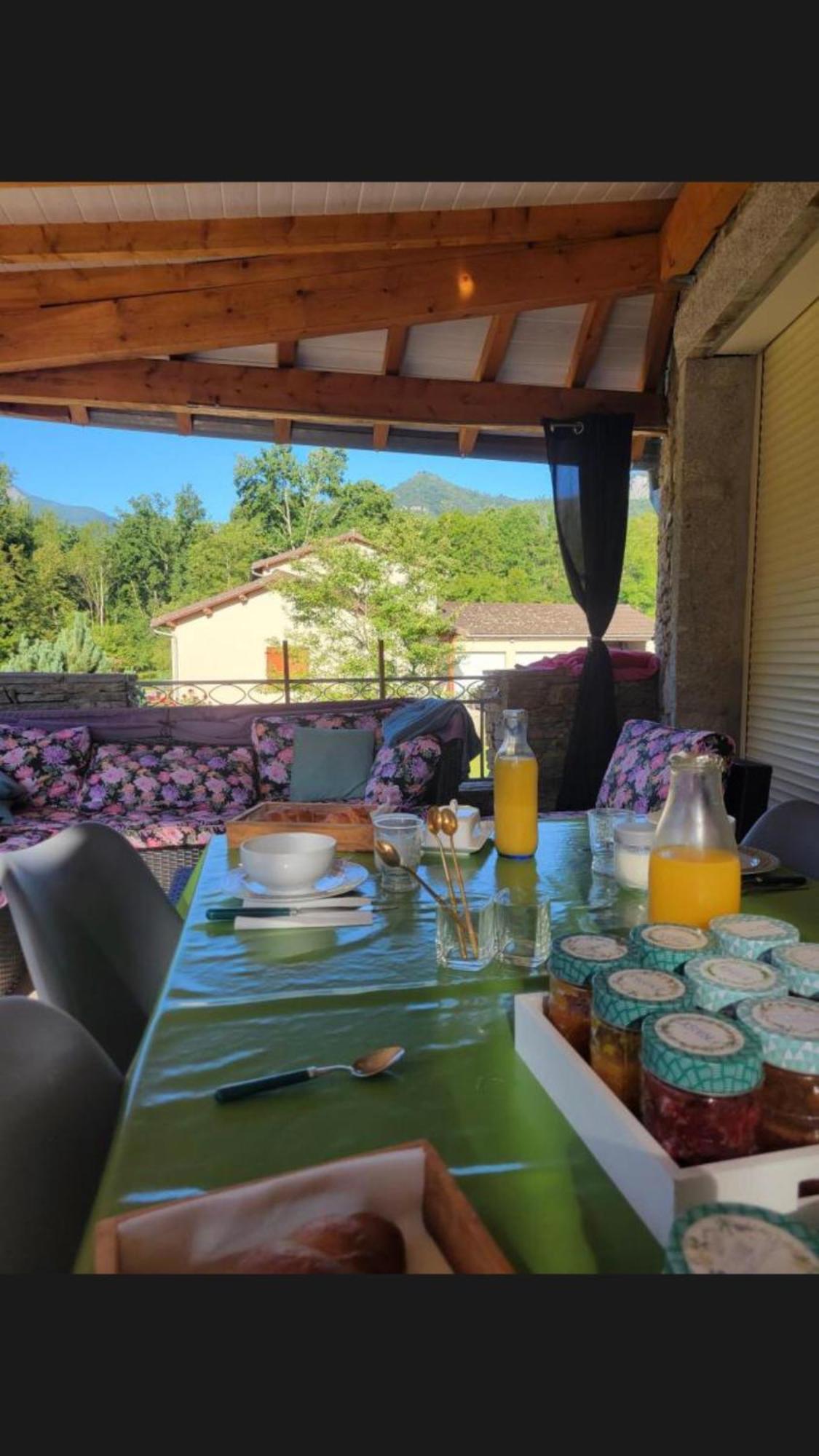Au Bord De L Eau Bed & Breakfast Surba ภายนอก รูปภาพ